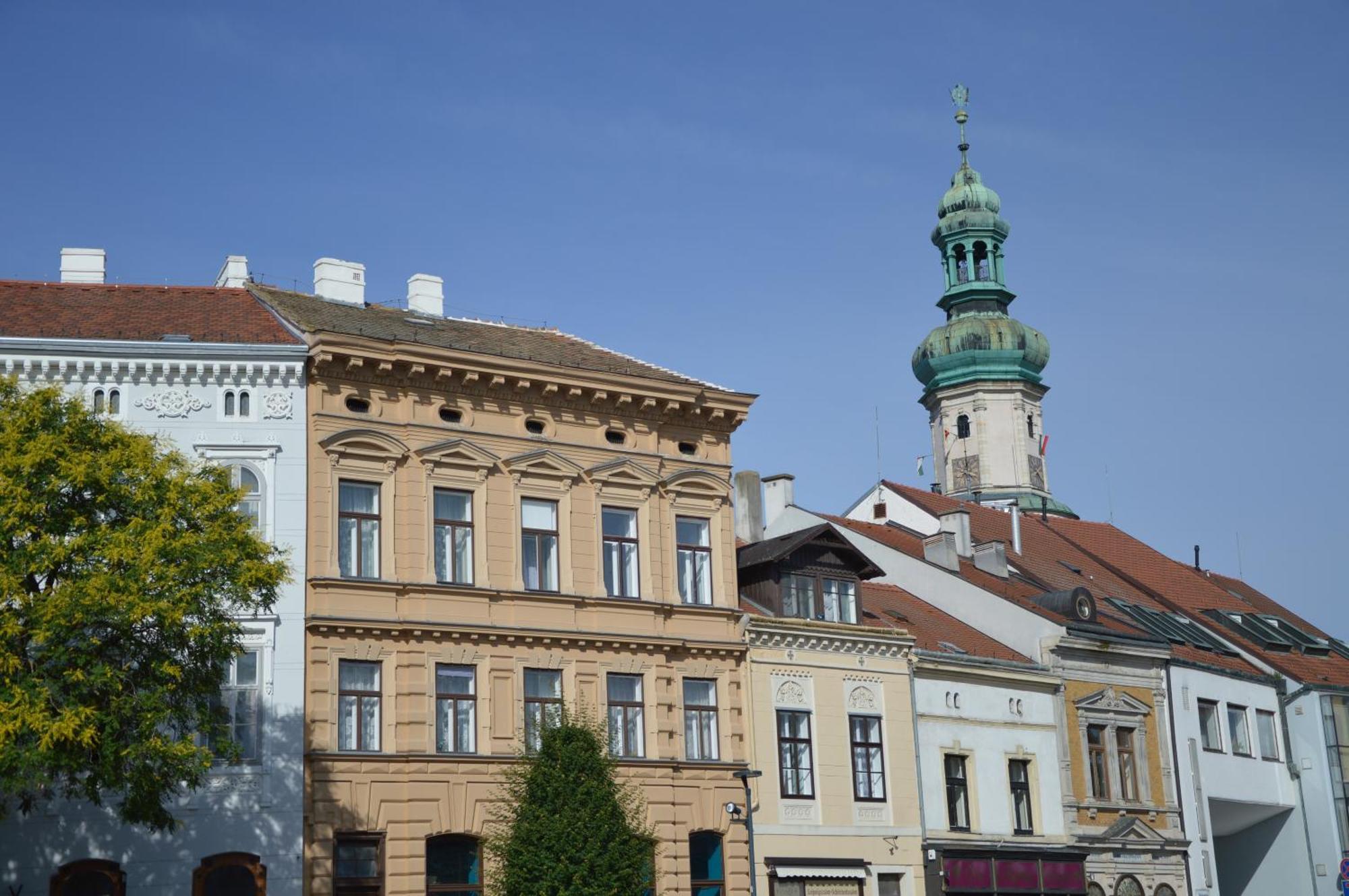 V62 Studio Apartments- Downtown Sopron Exterior photo